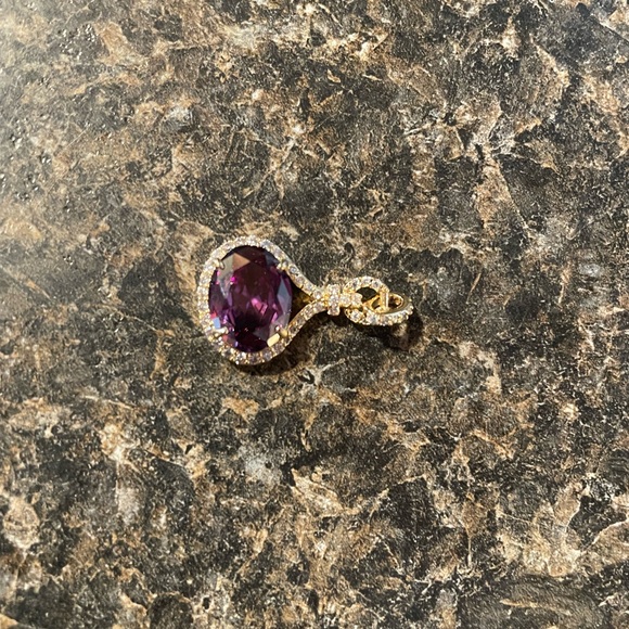 Bomb Party Amethyst Gold Pendant - Picture 3 of 3